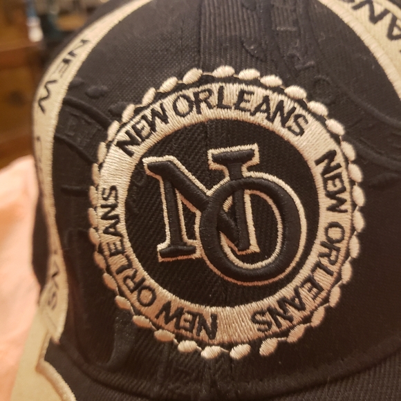 City of New Orleans Hat Black and Gold EUC adjustable ballcap w/ velcro OS - Picture 4 of 9